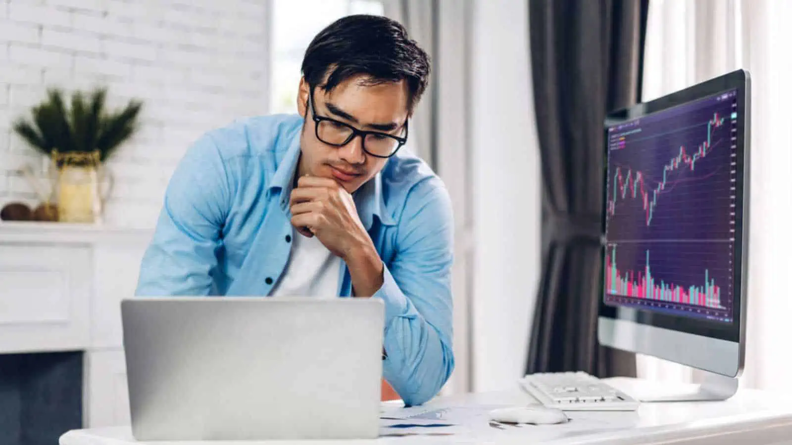 Man with laptop