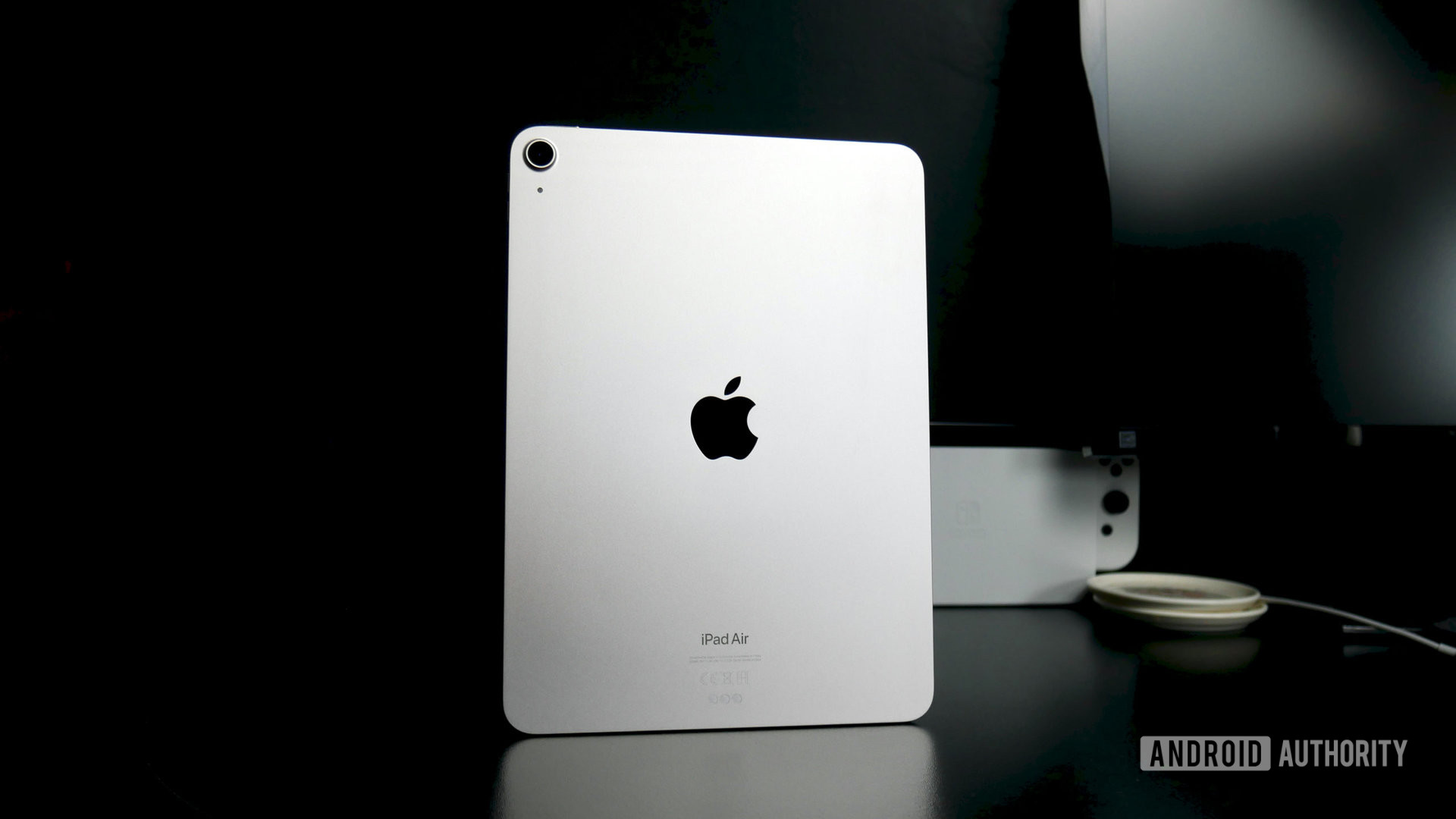 apple ipad air 5th gen 2022 rear 2