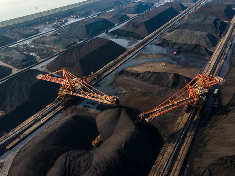 Machinery at the coal port is transporting coal