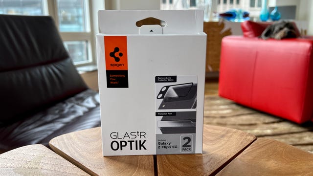 spigen-glas-tr-optik