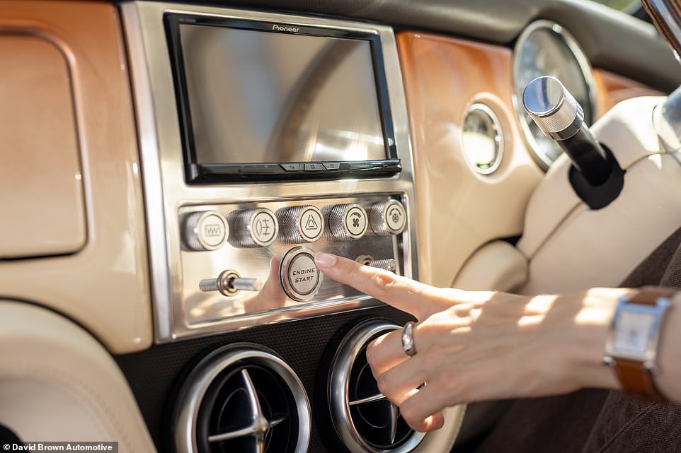 The Mini eMastered has a high-definition central infotainment screen featuring Apple CarPlay and Android Auto