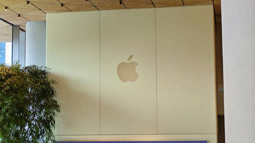 Apple Logo Apple Store BKC 4