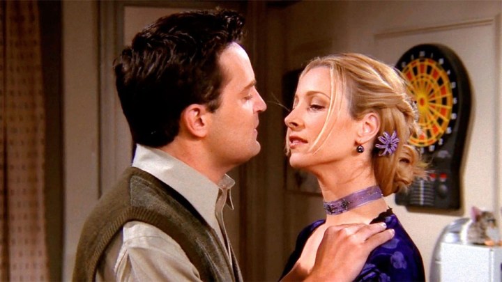 Matthew Perry and Lisa Kudrow in Friends.