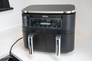 Ninja dual-basket air fryer for over £100 off