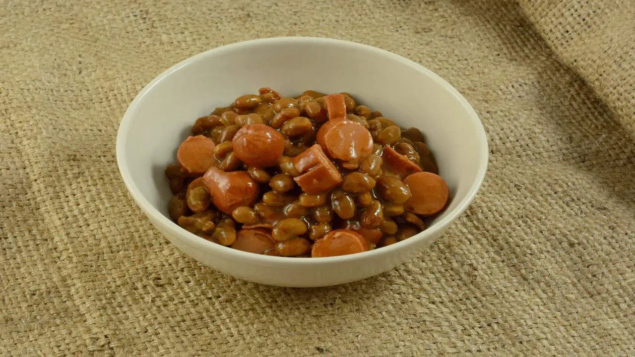 baked-beans-hot-dog