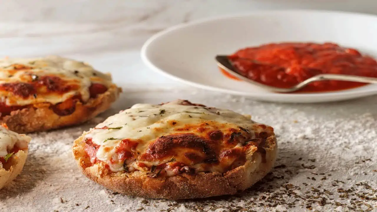 english-muffin-pizza