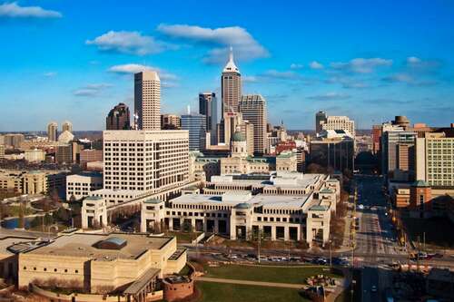 Image of downtown Indianapolis and capitol building