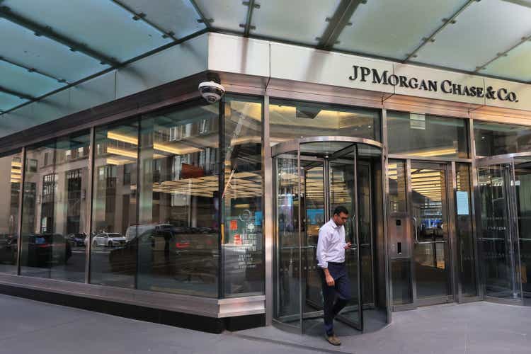 Jeffrey Epstein Accuser Sues JPMorgan Chase