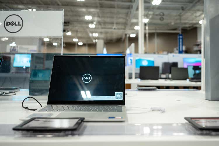 Dell Computers Post Quarterly Earnings That Beat Expectations