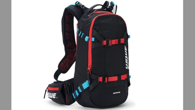 uswe-flow-16l-backpack-3.png