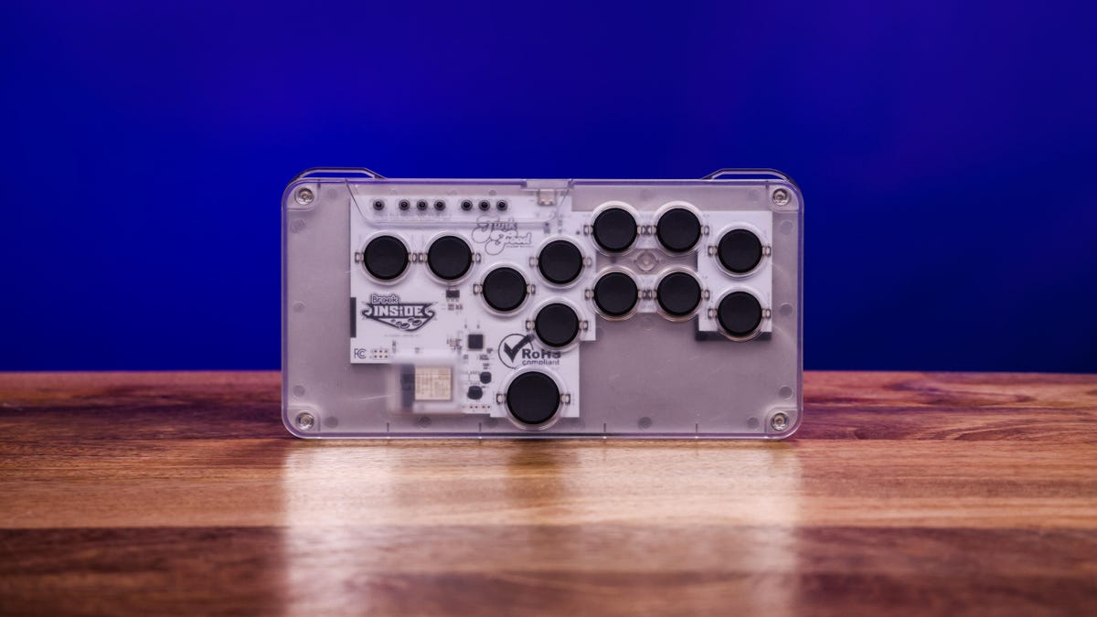 Snack Box Micro fighting game controller