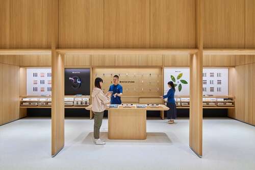 A newly designed avenue offers customers a deeper look at the Apple Watch lineup, including Apple Watch Series 9 and Apple Watch Ultra 2.