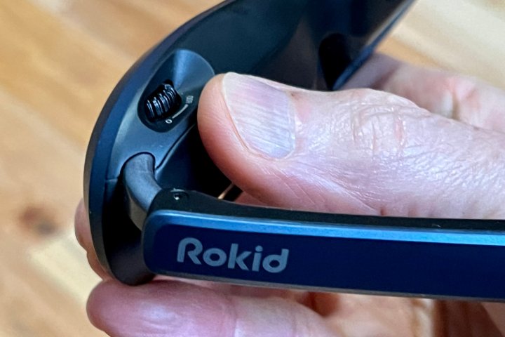 Rokid Max smart glasses have diopter adjustments.