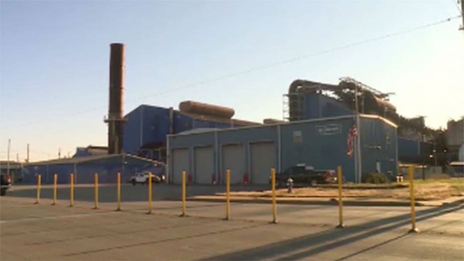 Wide shot of US Steel facility in Granite City