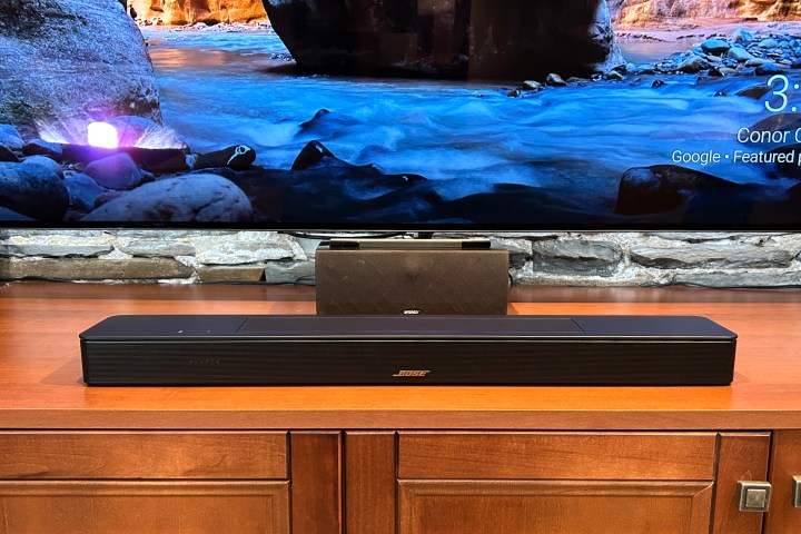 Bose Smart Soundbar 600 in front of TV.