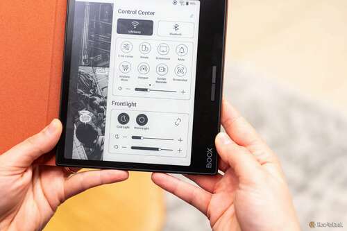 Control Center open on the ONYX BOOX Page