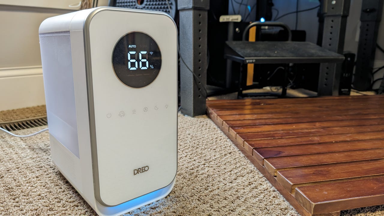 The Dreo 5L Smart Humidifier in my office.