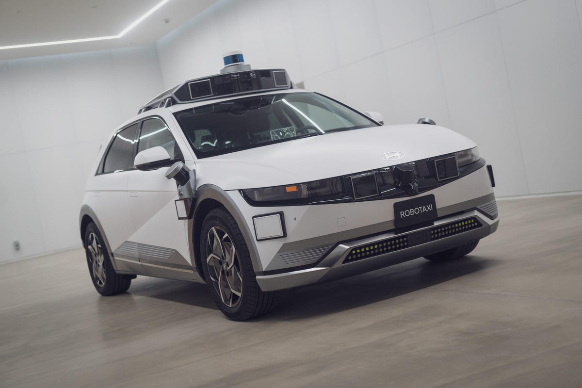 Hyundai Ioniq 5-based Robotaxi at the HMGICS facility