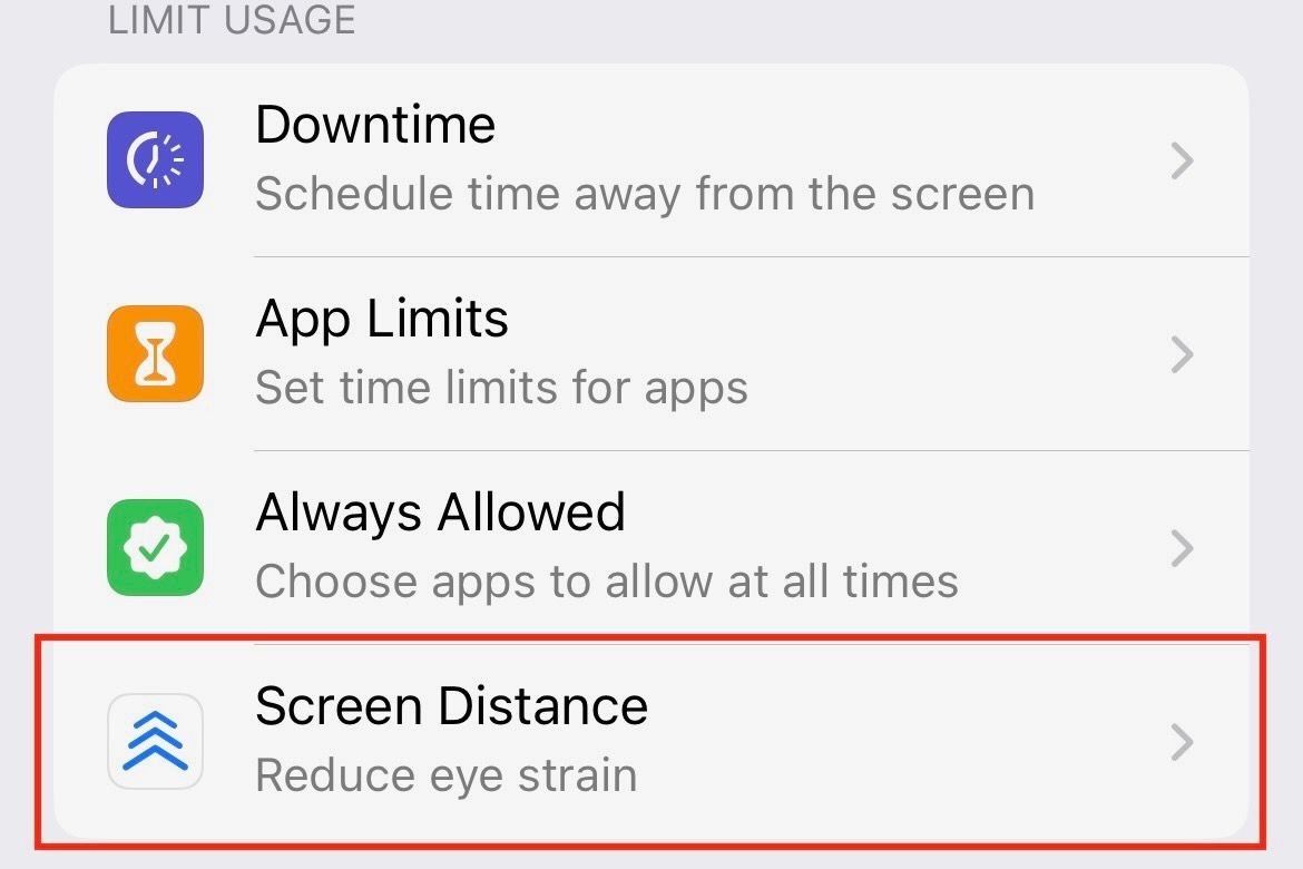 The image is a screenshot of the settings app on an iPhone highlighting the Screen Distance setting.