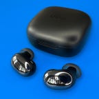 JBL Live Free 2 earbuds and case