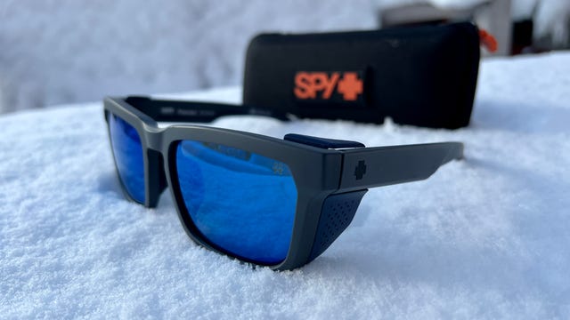 spy-helm-tech-sunglasses