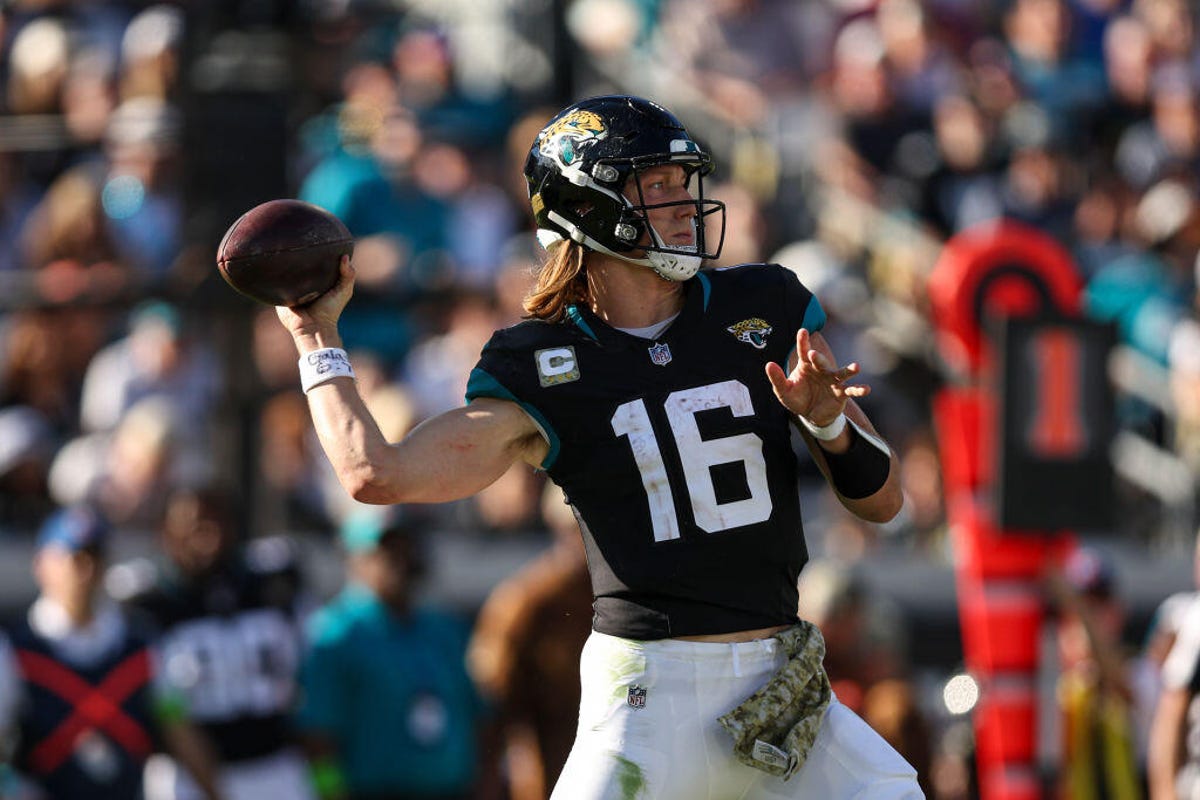 Trevor Lawrence of the Jacksonville Jaguars throws the ball 