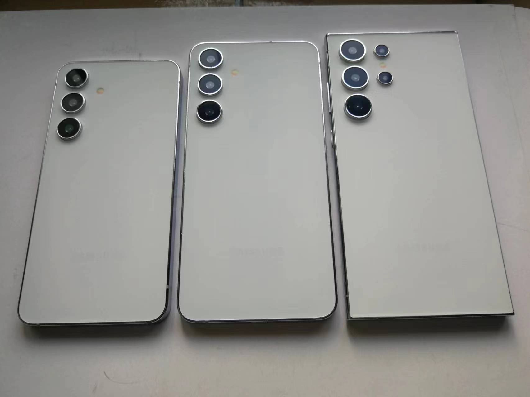 Dummy units Galaxy S24, Galaxy S24 Plus, Galaxy S24 Ultra 1