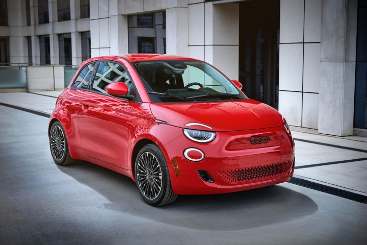 Front three quarter view of a 2024 Fiat 500e.