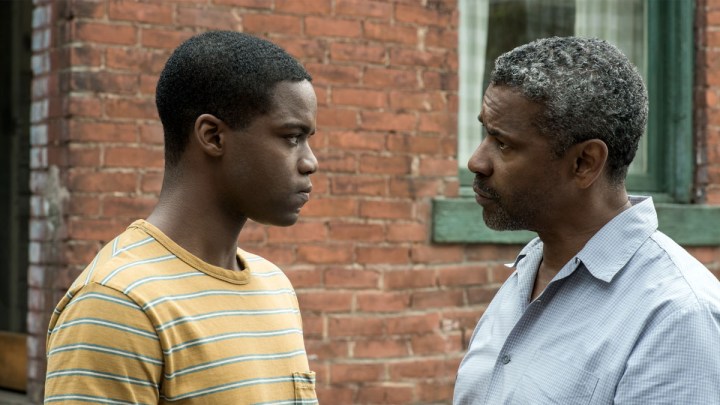 Stephen McKinley Henderson and Denzel Washington in Fences. 