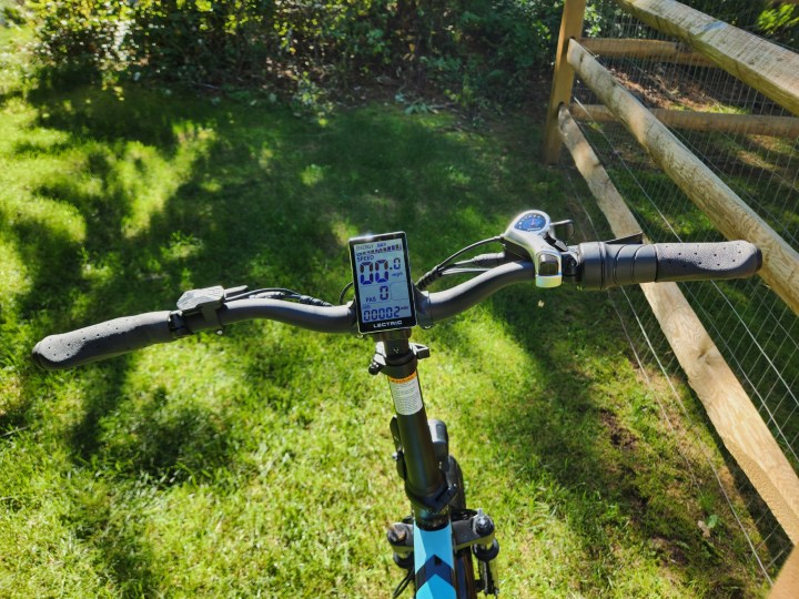 The Lectric XP 3.0 has plenty of space for accessories on its flat handlebar.