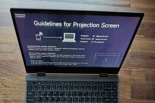 Connection instructions on a Uperfect lapdock.