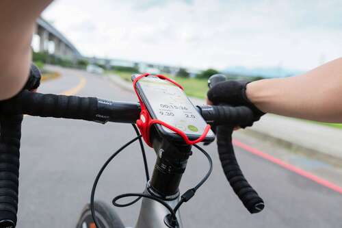 Bone Tie 4 Pro bike mount on a road bike