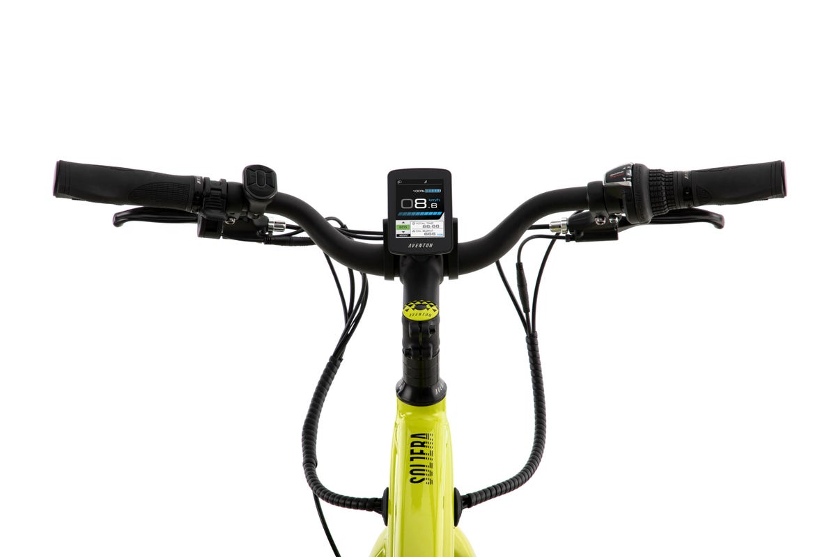 Aventon Soltera 2 handlebars and display