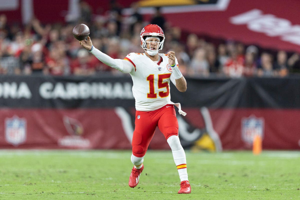 Patrick Mahomes of the Kansas City Chiefs passes the ball