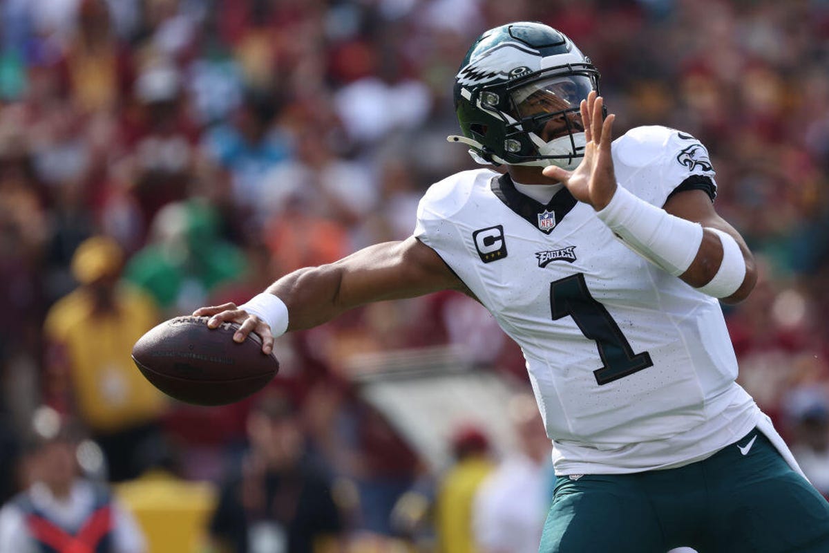 Philadelphia Eagles quarterback Jalen Hurts sets up to throw