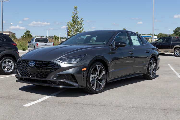 Hyundai Sonata display at a dealership. Hyundai offers the Sonata in SE, SEL, and Limited models.