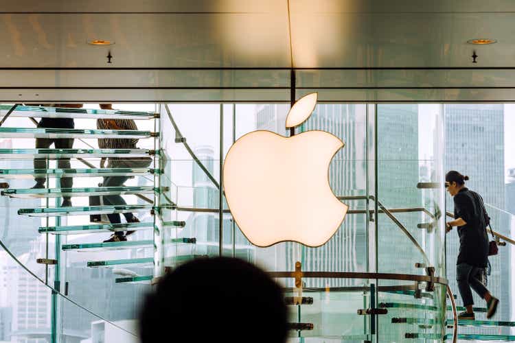 Apple Store and customers in IFC shopping mall, Hongkong