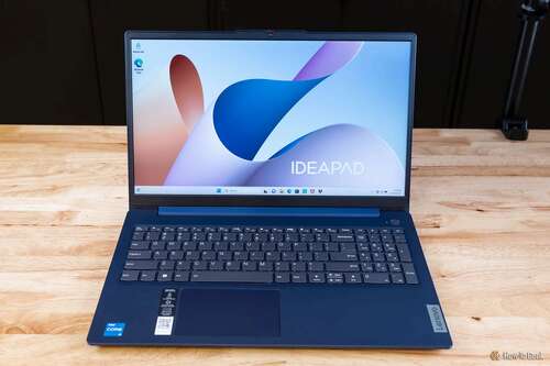 Lenovo IdeaPad Slim 3i open