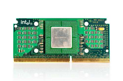 Old Intel Pentium II CPU Slot 1.