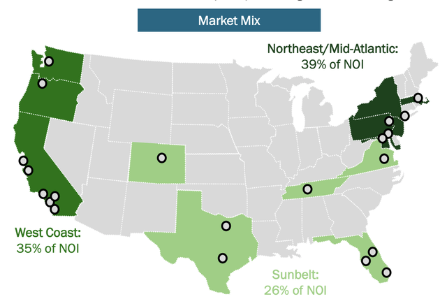 A map of the united states with green and gray colors Description automatically generated