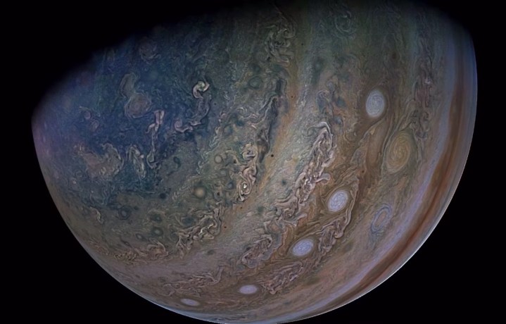 jupiter flyby by juno