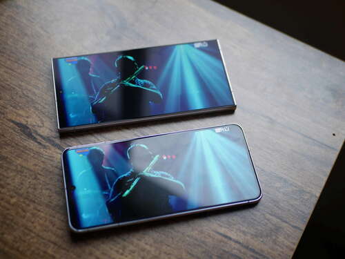 Galaxy S24 Ultra (up) and Pixel 8 Pro (down).