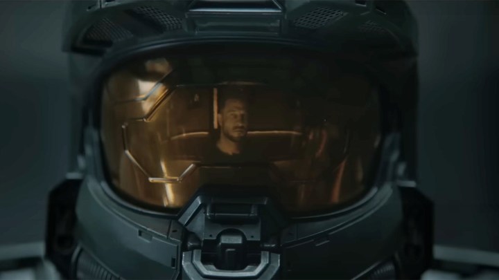 Master Chief's reflection appears in his helmet in a scene from Halo season 2.