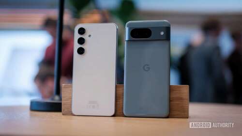 Samsung Galaxy S24 vs Google Pixel 8 standing