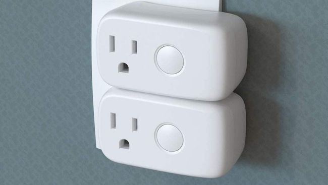 broadlink plugs in outlet