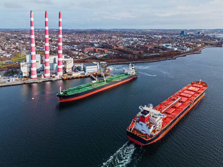 Ship Traffic in Harbour