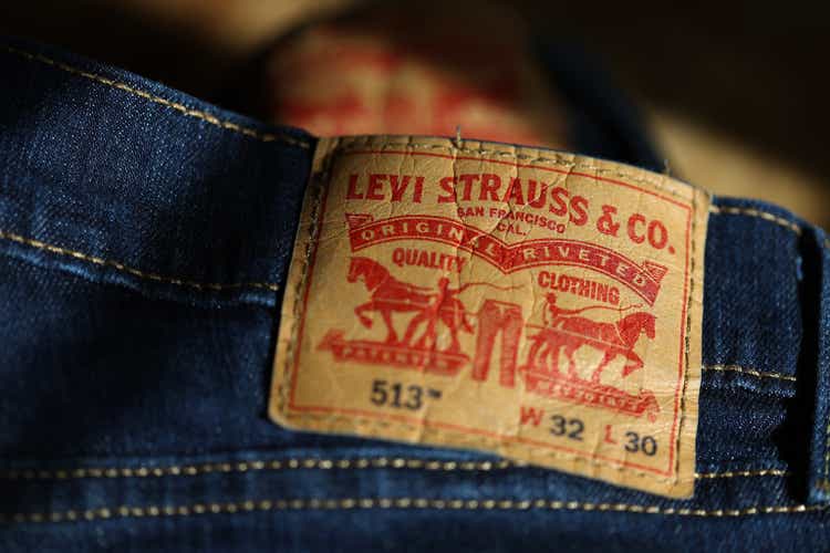 Levi Strauss Beats Forecasts With Quarterly Earnings Report