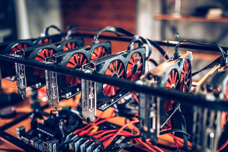 Mining rig for cryptocurrency