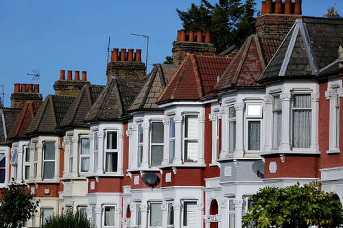 UK house prices rise in October in London