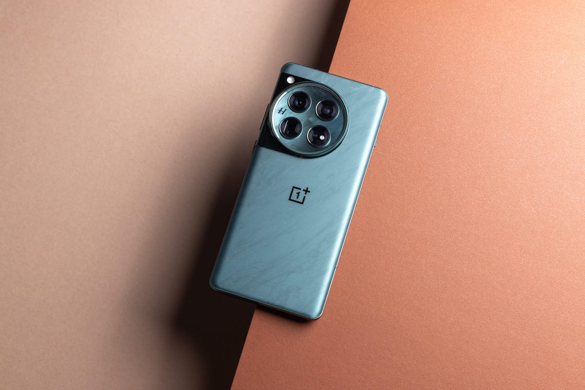 Image of oneplus phone in green